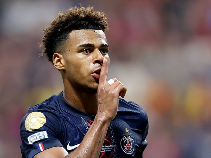 天空：多特仍在推动签下桑乔，但尚未向曼联提交正式报价（天空：多特加紧推进桑乔交易，尚未向曼联递交正式报价）